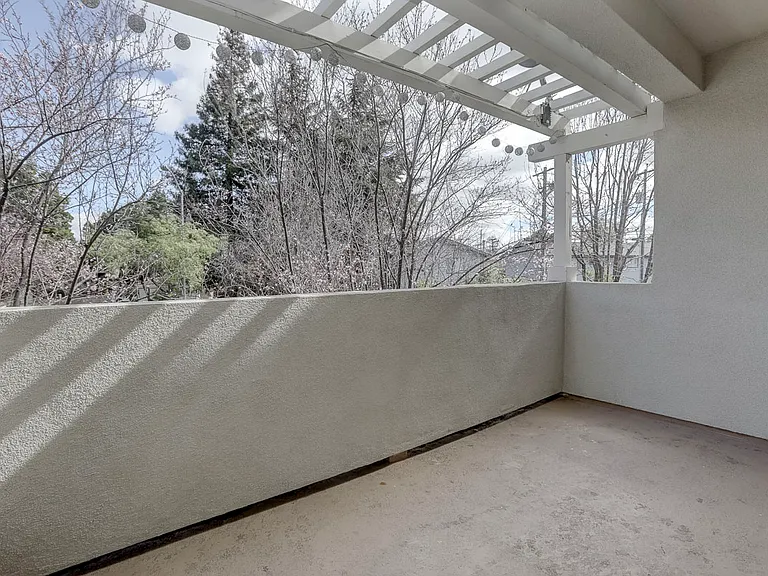 725 Northrup St — Photo 13