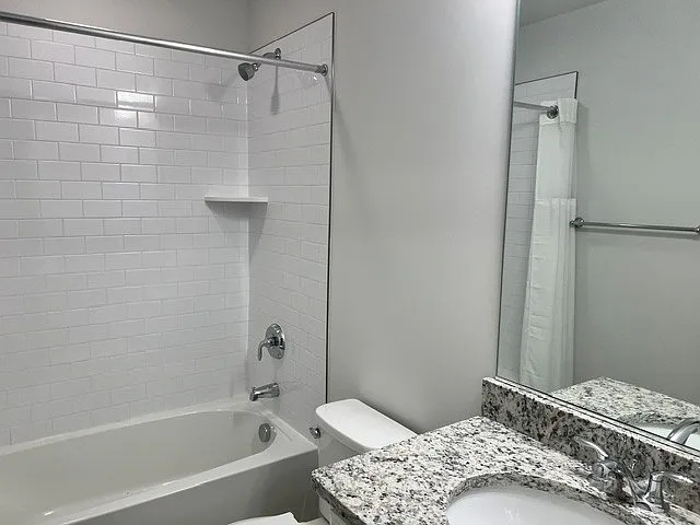 3rd floor full bath