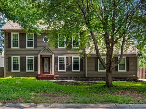 1334 E 153rd Ter, Olathe, KS 66062