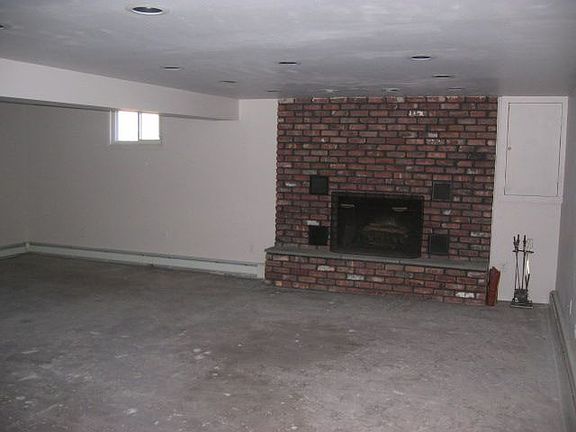 5th image of 3279 Linda Ct