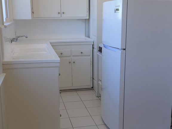 5th image of 403 N Stanley Ave #E