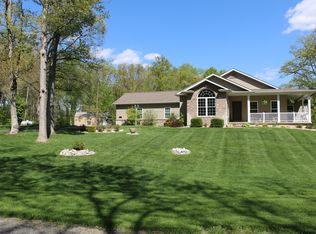 8476 Heinz Rd, New Douglas, IL 62074