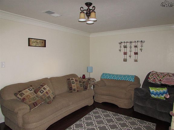 3rd image of 514 Dot Ave