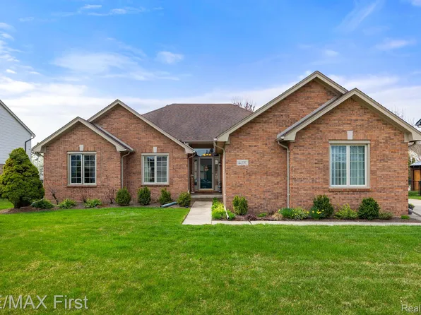 14200 Barton Dr, Shelby Township, MI 48315