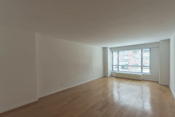 Rented by Solow Realty | media 7