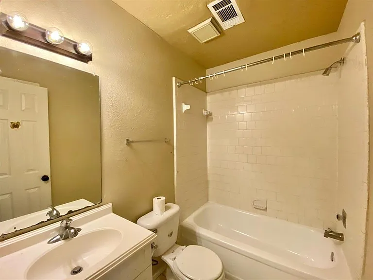 11011 Crenchrus Ct — Photo 7