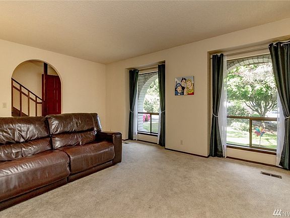 5th image of 13812 112th Avenue Ct E