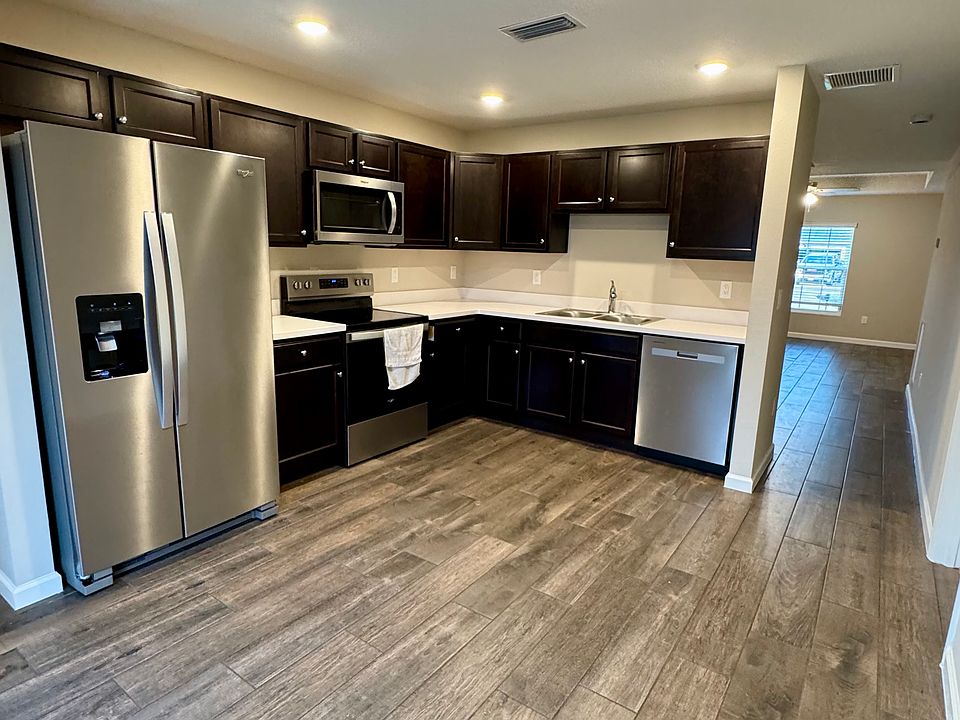1st image of 1218 SW Asturia Ave