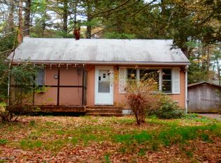 107 Grace Rd, Shohola, PA 18458