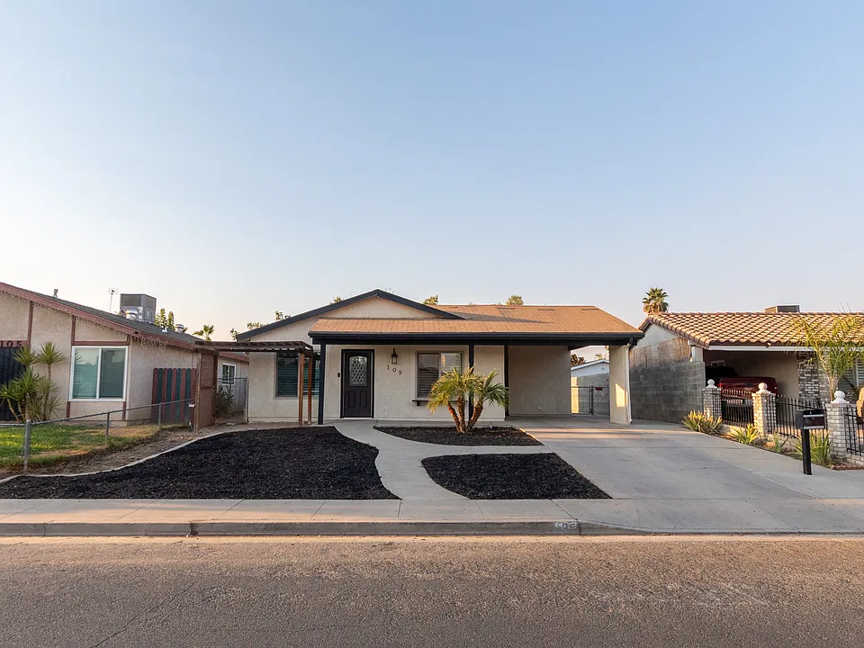 109 22nd Ave