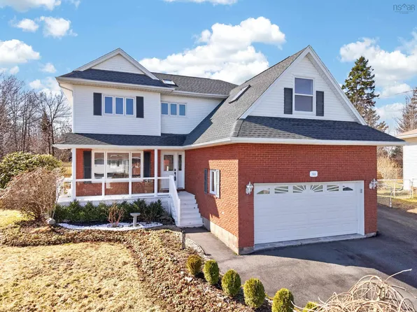 144 Pinewood Cres, Halifax, NS B2V 2P9