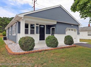 172 Torrey Pines Dr, Toms River, NJ 08757