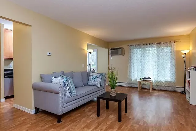 2 bed, 850 sqft, $1,650 — Photo 4