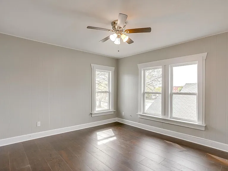 2932 Travis Ave — Photo 27