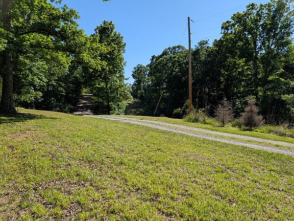 4th image of 456 Walker Ridge Rd