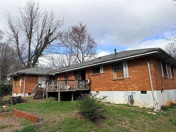 3rd image of 2837 Gresham Rd SE