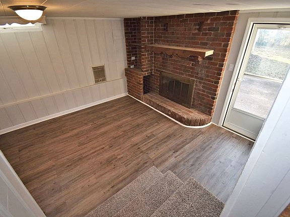4th image of 907 Dogwood Dr