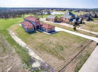 7633 Fall Creek Rd, Terrell, TX 75160