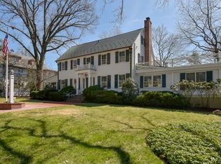 106 Tanglewylde Ave, Bronxville, NY 10708