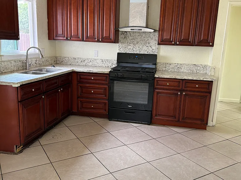 7801 Cole Ave — Photo 10