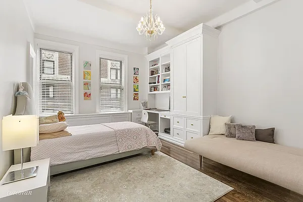 Sold by Corcoran | media 19