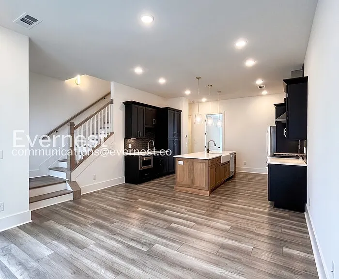 206 N 9th St #D — Photo 8