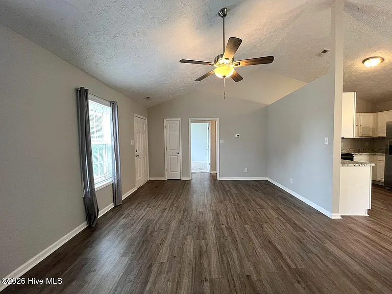 477 Northwoods Dr — Photo 5