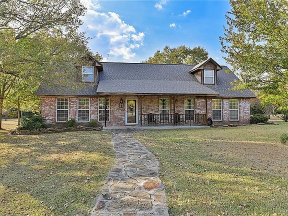2nd image of 4188 Doe Cir