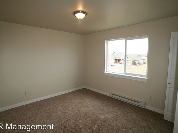 5th image of 3093 N 27th Ave APT 6