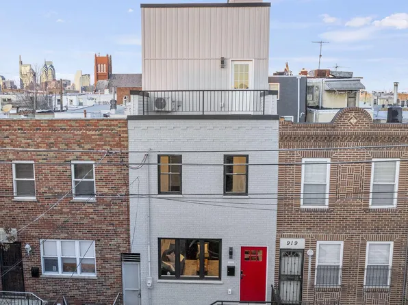 921 Mountain St, Philadelphia, PA 19148