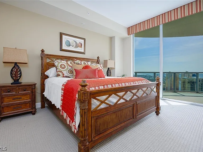 3000 Oasis Grand Blvd #LPH1 — Photo 17