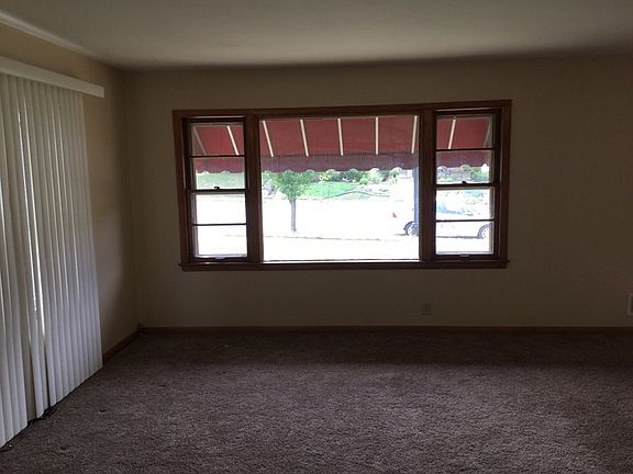 5th image of 4316 S Packard Ave