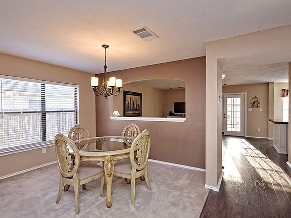 4th image of 801 Betterman Dr
