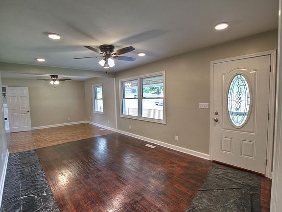 2nd image of 208 Cumberland Dr
