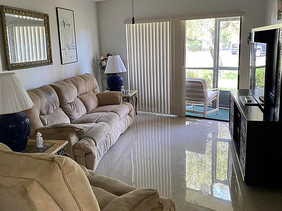 2nd image of 2083 NE Collins Cir Unit 810