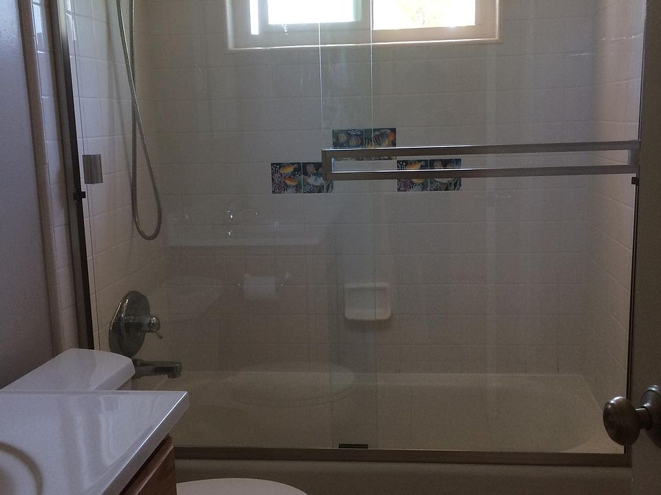 2nd image of 1572 Quebec Ct