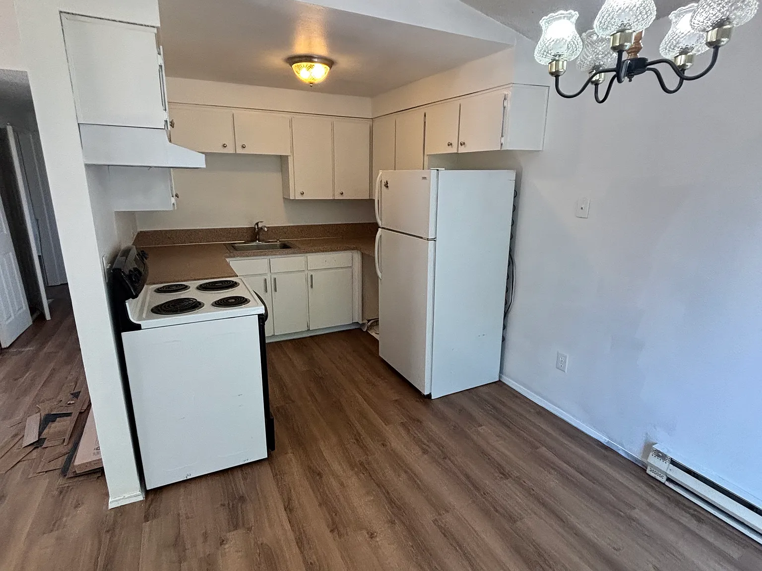 2 bed, 850 sqft, $1,350 — Photo 1