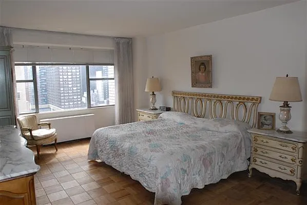 Sold by G. Laurie Cooper | media 20