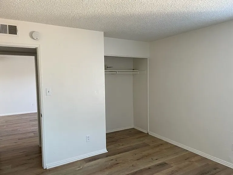 5801 Nogal Ave — Photo 11