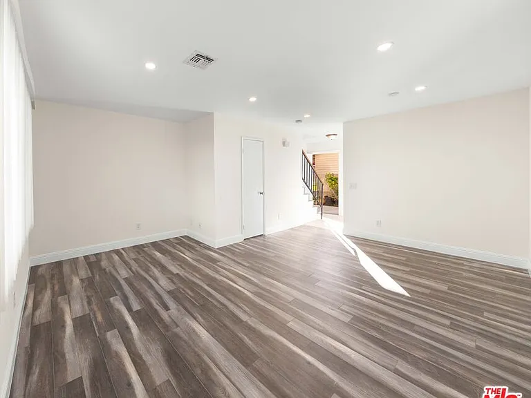 14112 Delano St #2 — Photo 6