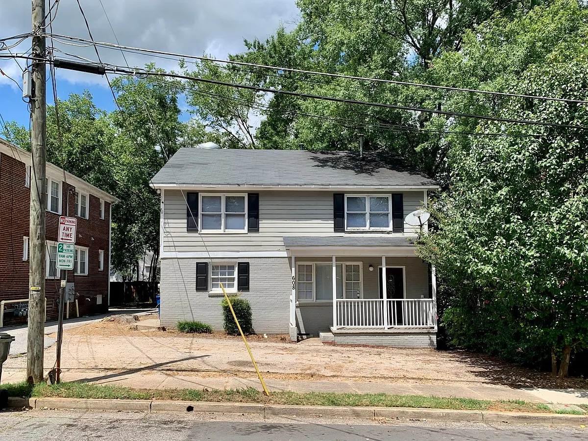 Building Photo - 608 Willard Pl