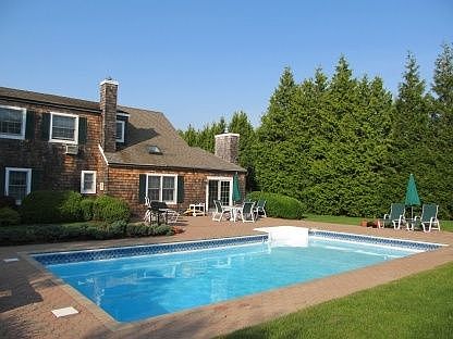 1st image of 11 Meadowgrass Ln