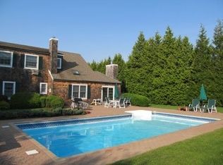 11 Meadowgrass Ln, Southampton, NY 11968