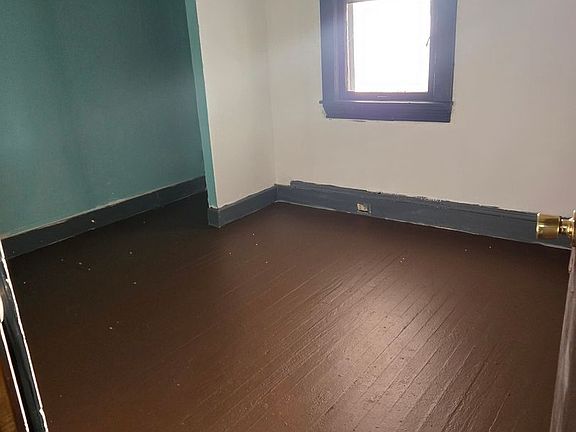 3rd image of 3454 E 73rd St