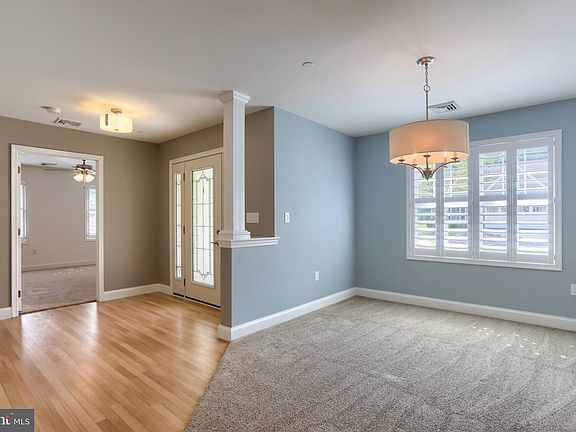 5th image of 1057 Villa Dr