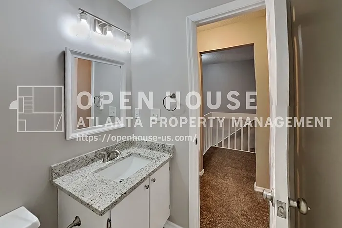 4015 Sharon Woods Dr — Photo 17