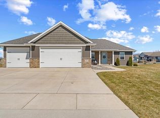 278 Brookview Ct, Luxemburg, WI 54217