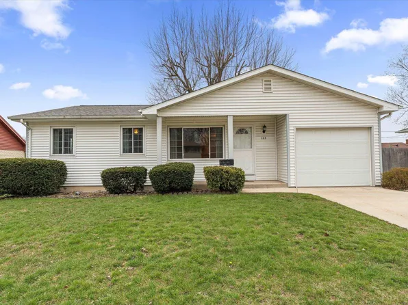 137 Parkwood Ln, South Bend, IN 46619