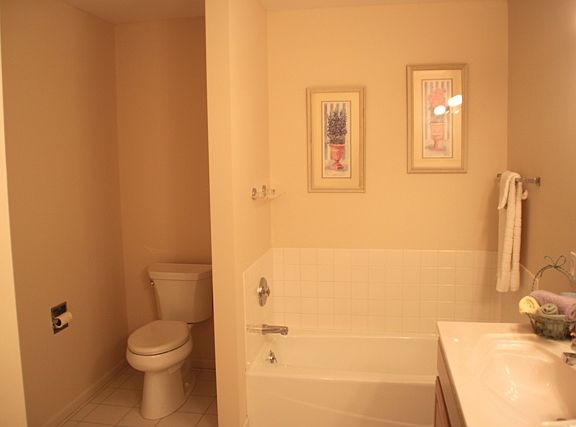5th image of 306 Larchwood Dr