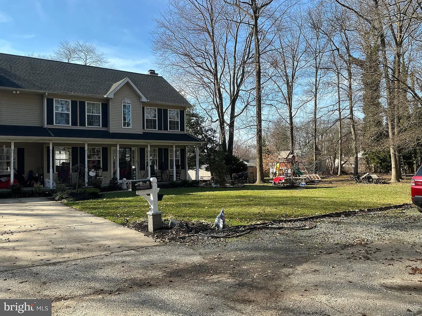 316 Redwood Ave photo 1